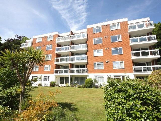 apartment Farleigh 32A Branksome Wood Road, Bournemouth, Dorset
