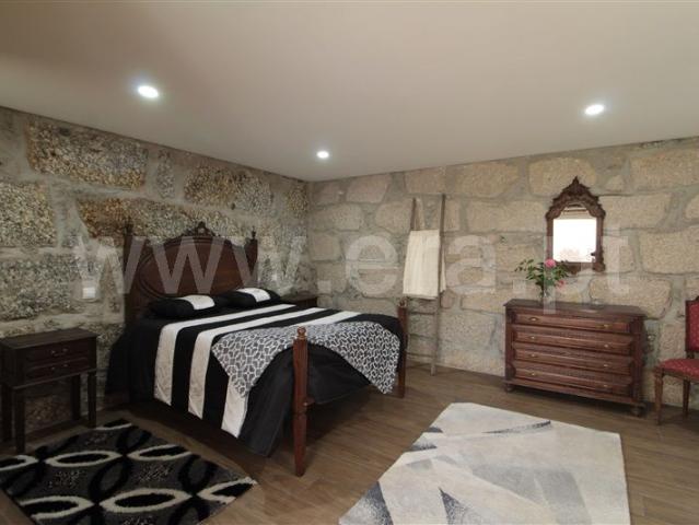 Apartment Floor Dwelling T2 / Barcelos, Carreira e Fonte Coberta