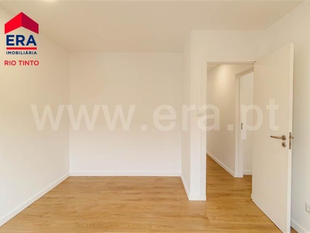 Apartment Floor Dwelling T2 / Gondomar, Baguim do Monte Missilva