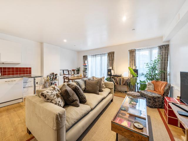 apartment Furley Road London