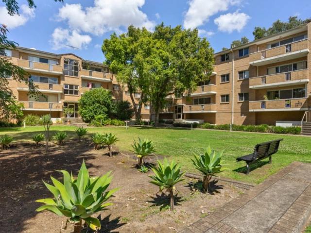 apartment G2 35/10 12 Thomas, Parramatta