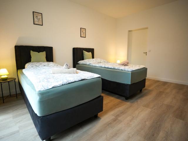 Apartment Krefeld, near Tönisvorst, Düsseldorf, M Gladbach, Wuppertal, Krefeld Amsterdam Apartments for Rent