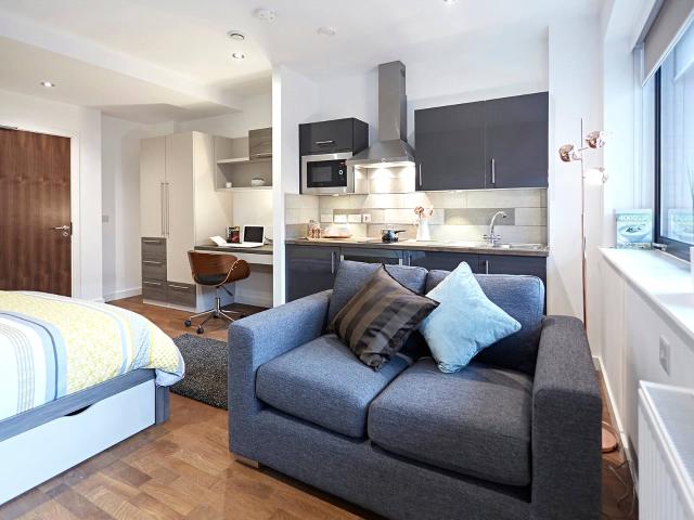 apartment Havana Residence, Wade Lane, Leeds, LS2 8NL, West Yorkshire, GB