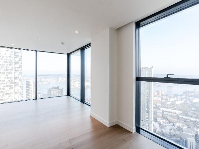 Apartment, Hampton Tower, Marsh Wall, London E14, 2 bed flat to rent, £4,637 pcm | PrimeLocation