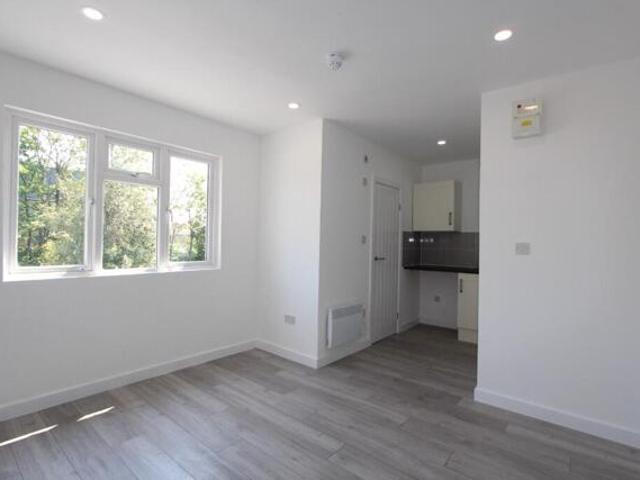 Apartment Harrow Great London 103485693