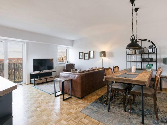Apartment HENRY Stylish near the river Elbe, Dresden Amsterdam Apartments for Rent
