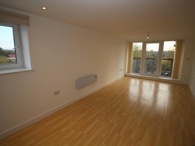 apartment in 12 Lakeside Rise, Manchester, M9