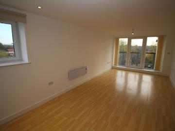 apartment in 12 Lakeside Rise, Manchester, M9