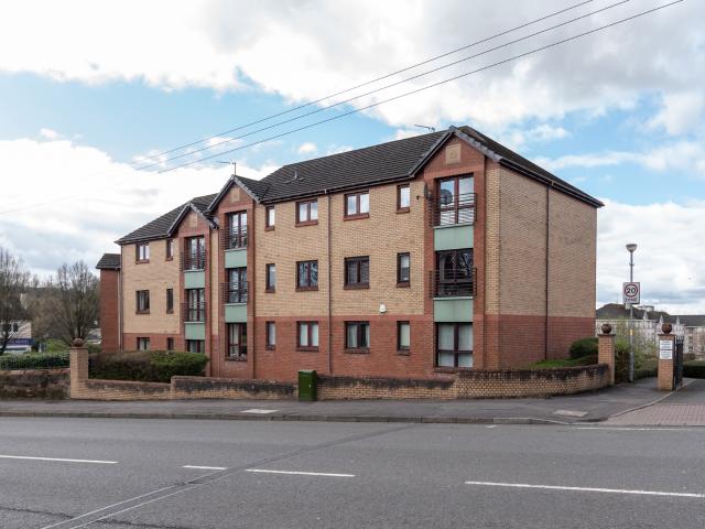 apartment in 1 Flat 2 2 Knightswood Court, Anniesland, Glasgow, G13 2XN