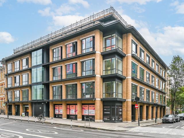 apartment in 200 Hammersmith