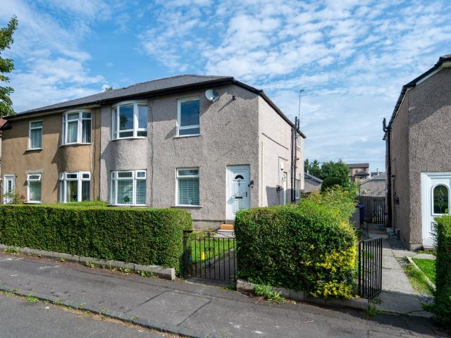 apartment in 201 Kingsheath Avenue, Kingspark, Glasgow, G73 2BZ