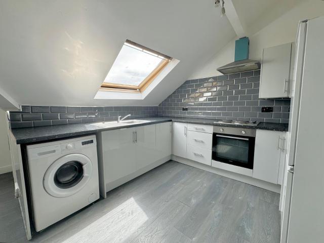 apartment in 269 Roundhay Road, LS8 4HS, Leeds