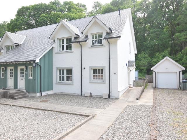 apartment in 26 Lagreach Brae, Perthshire, Pitlochry, PH16 5QQ