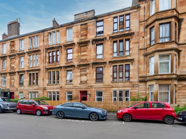 apartment in Langside Road, Glasgow City, Flat 0/1 Craighlaw, G42 8XX
