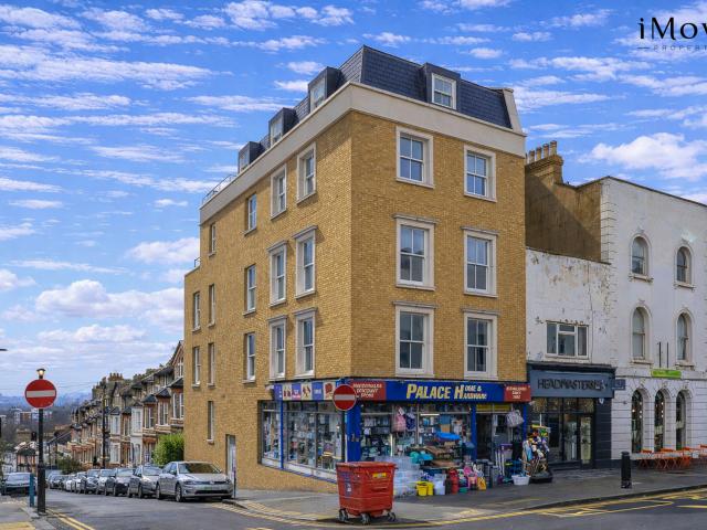 apartment in 2 Woodland Road, London, SE19