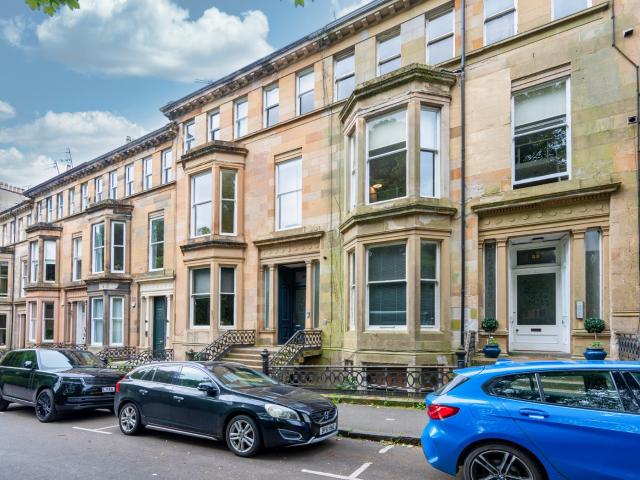 apartment in 30 Garden Flat Athole Gardens, Dowanhill, Glasgow, G12 9BD