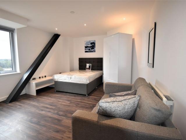 apartment in 7th Floor, Churchill Place, Churchill Way, Basingstoke