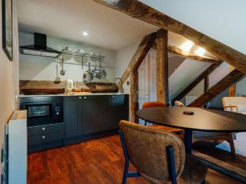 apartment in 42 Foregate Street, Worcester, WR1 1EE