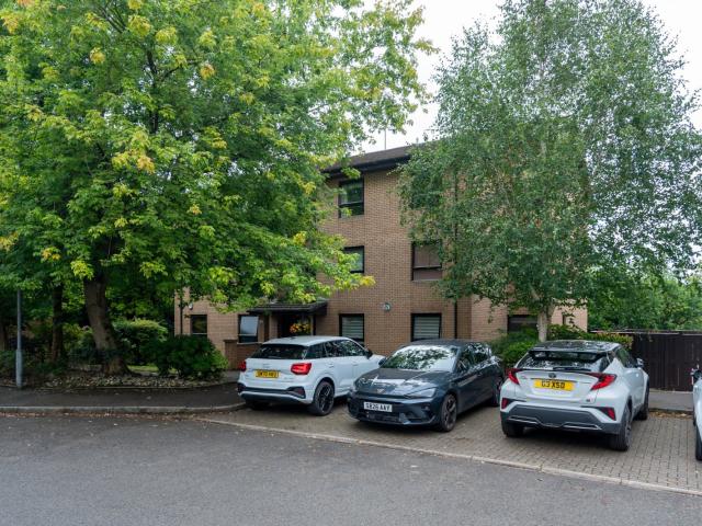 apartment in 43 Mansionhouse Gardens, Flat 2 3, Shawlands, Glasgow, G41 3DP