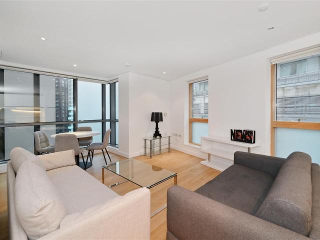 apartment in 4 Merchant Square East, Paddington, London, W2