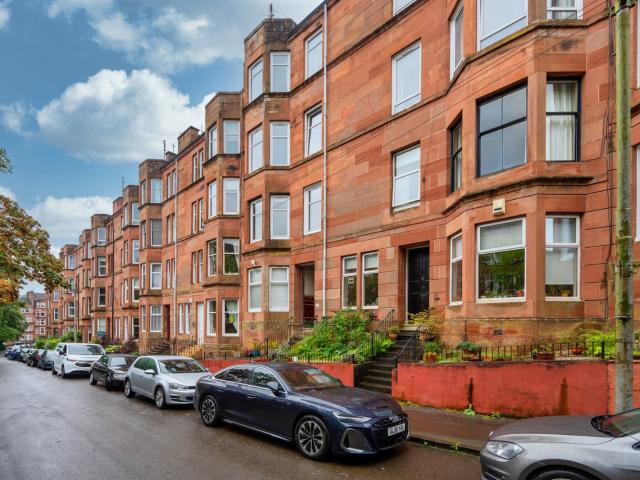 apartment in 51 Bellwood Street, Flat 1 2, Shawlands, Glasgow, G41 3EX