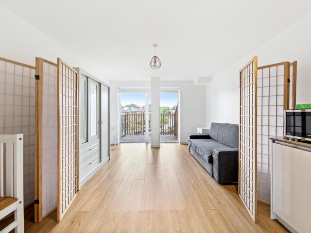 apartment in 9 Cargreen Road