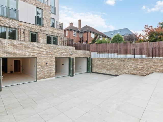 apartment in Cockfosters Road, Cockfosters