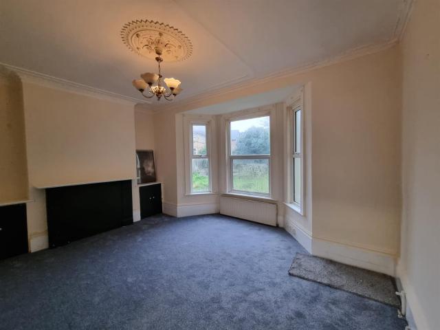 apartment in Coombe Road, Croydon