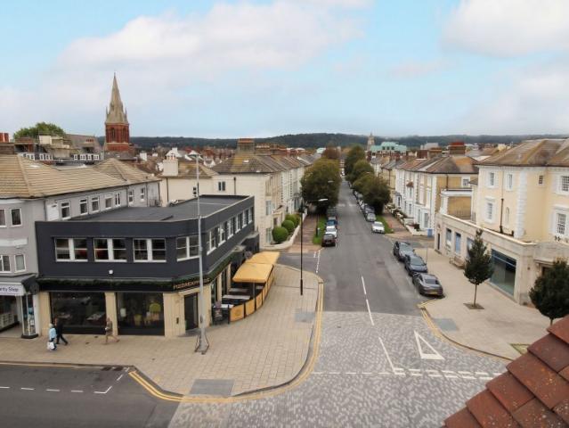 apartment in Cornfield Road, Eastbourne, BN21
