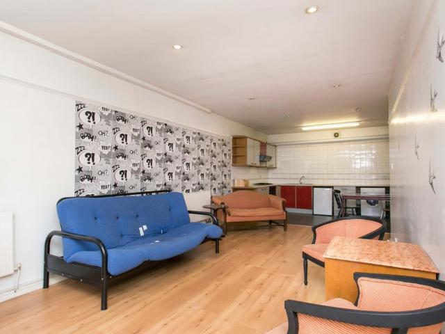 apartment in Caledonian Road, London