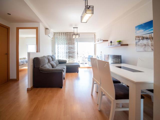 Apartment in Calle Carcagente, Valencia for 65 m² with 2 bedrooms