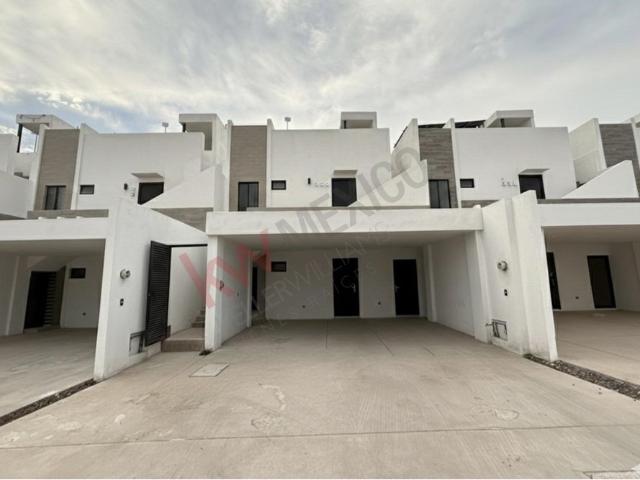 house in Calle Julio Verne, Torreón, Coah, México