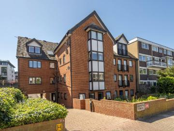 apartment in Cambalt Road