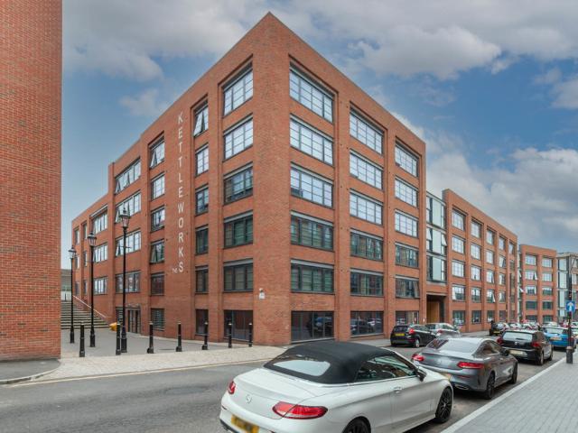 apartment in Camden House, 80 Pope Street, B1
