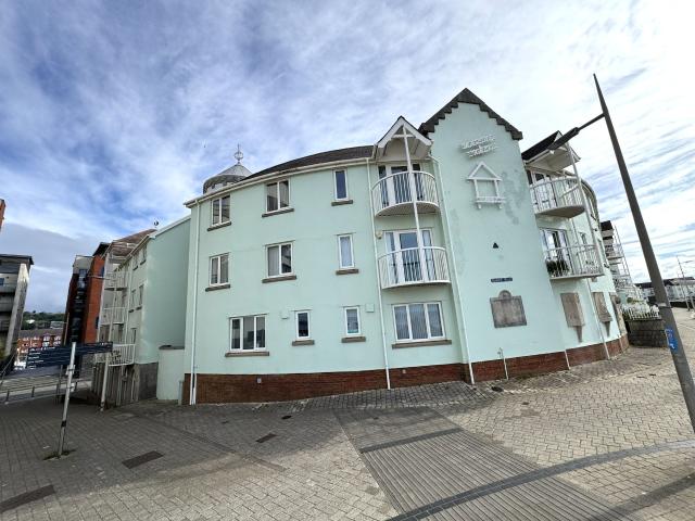 apartment in Camona Drive, Maritime Quarter