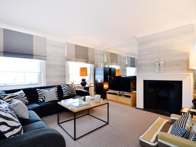 apartment in Campden Hill Mansions