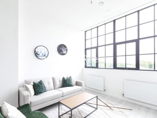 apartment in Carnation Gardens, Hayes, UB3