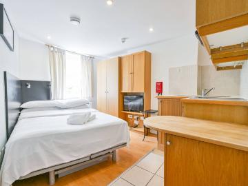 apartment in Cartwright Gardens