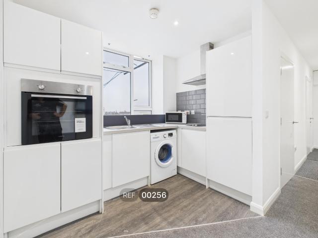 apartment in Centre Court, Paragon Street, Hull, HU1 3PW