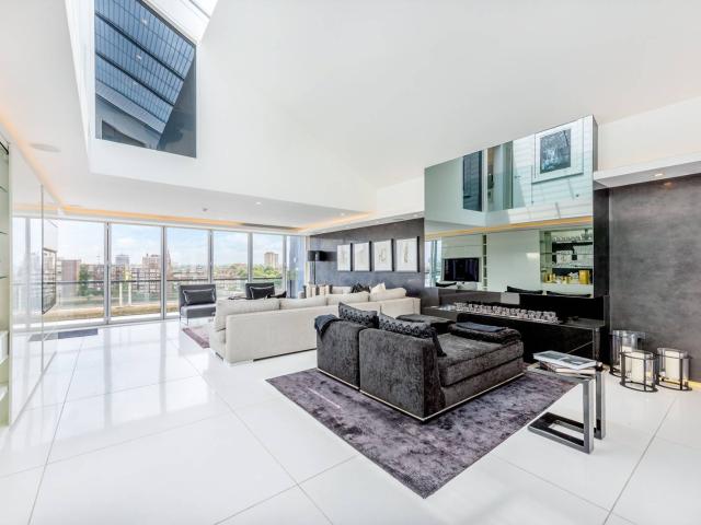 apartment in Chelsea Harbour