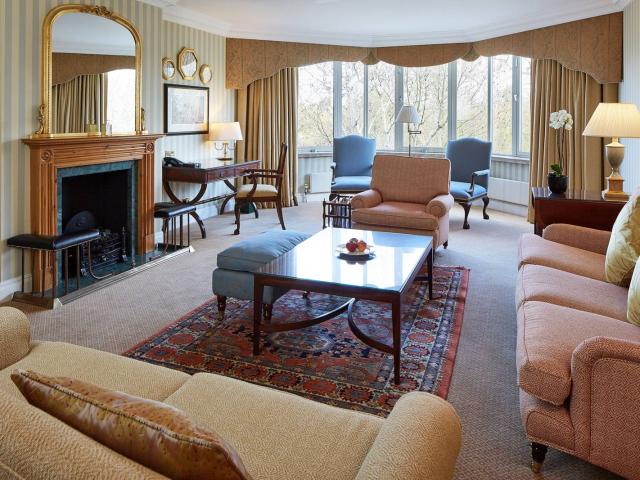 apartment in Cheval Thorney Court