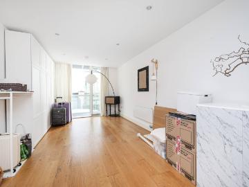 apartment in Christopher Court