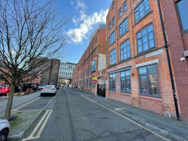 apartment in Clyde Court Leicester LE1 2AU