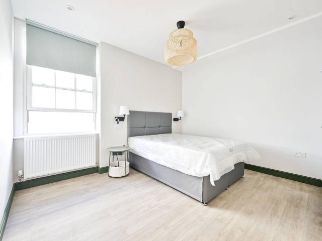 apartment in Clapham High Street