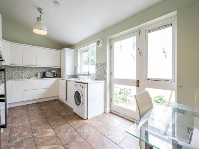 apartment in Cleveland Way
