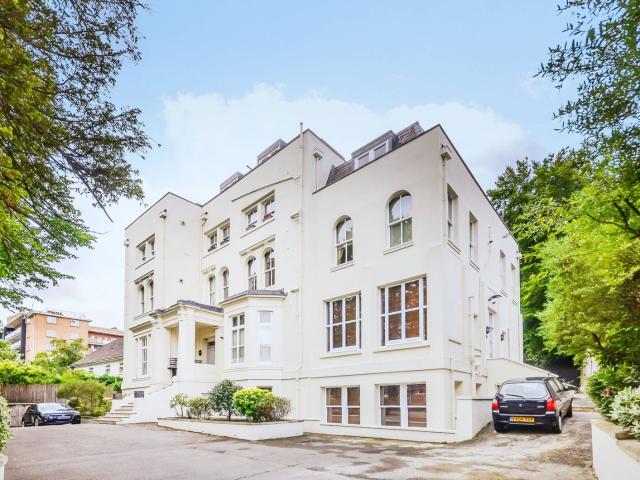 apartment in Crescent Wood Road