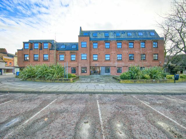 apartment in Cromwell Square