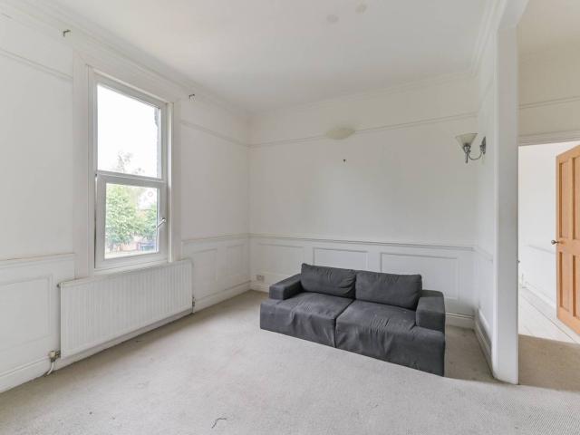 apartment in Croydon Road