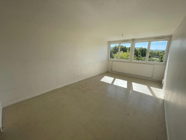 apartment in AMBRONAY