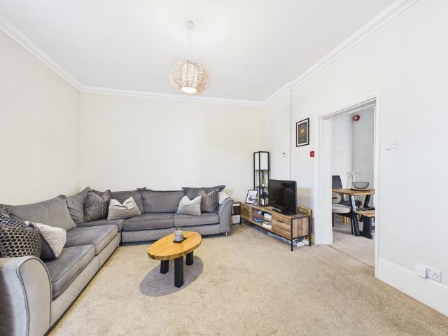 apartment in Amelia Road, Worthing, BN11 4GA